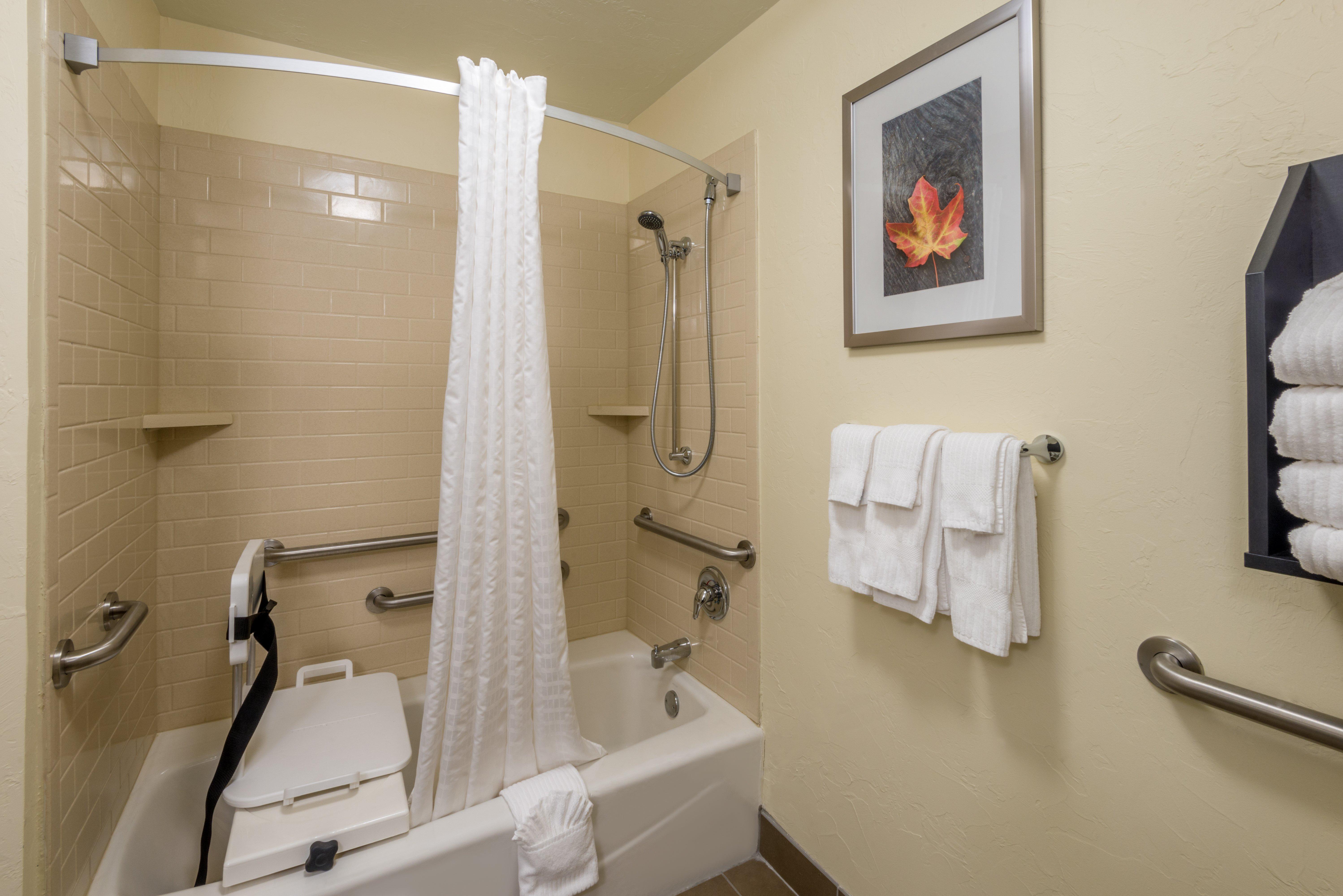 Candlewood Suites Del City By Ihg Exterior photo