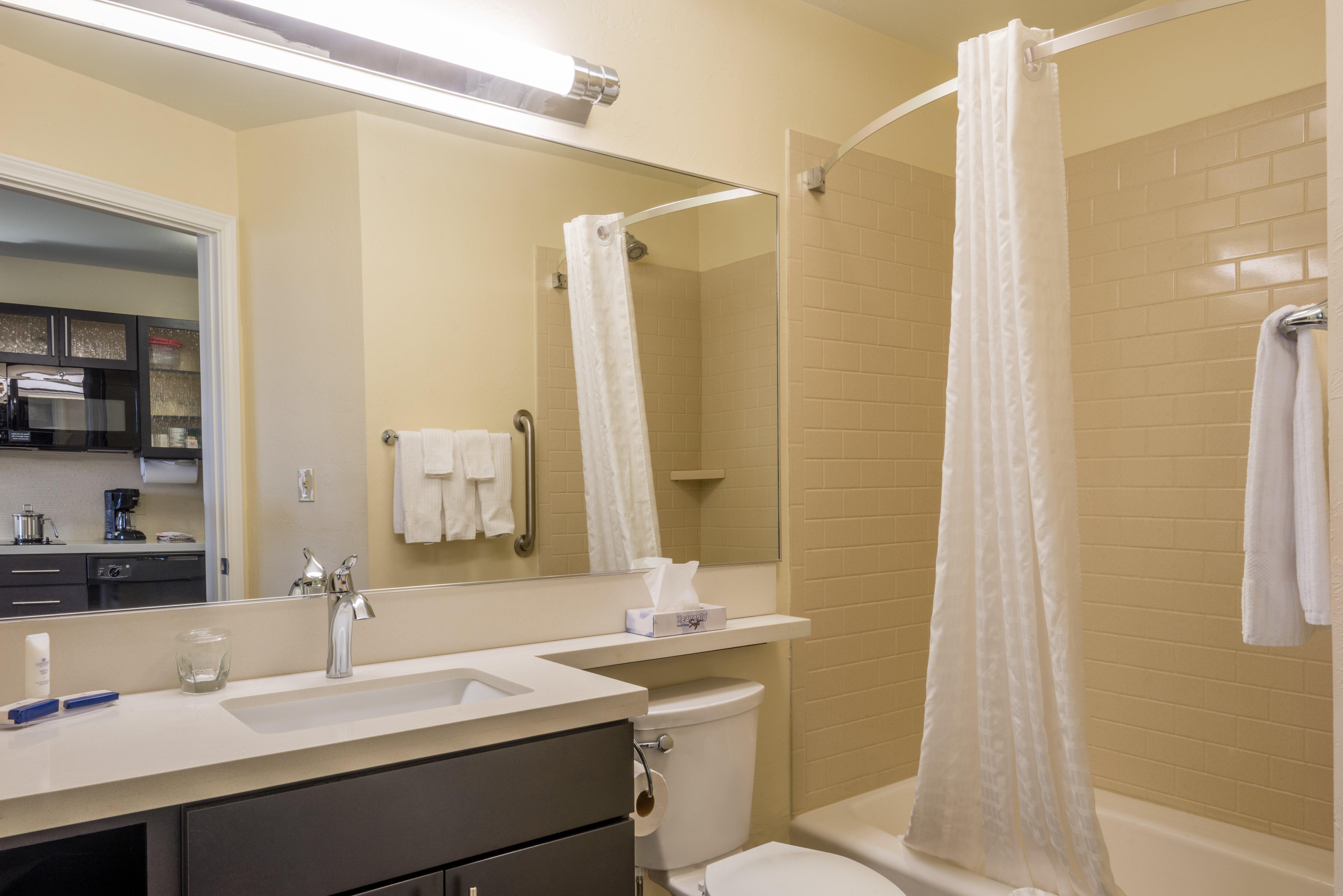 Candlewood Suites Del City By Ihg Exterior photo